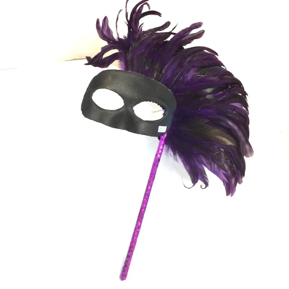 VENETIAN MARDI GRAS Purple Sequin Mask w Purple Feathers w/ Handle NWOT NOS